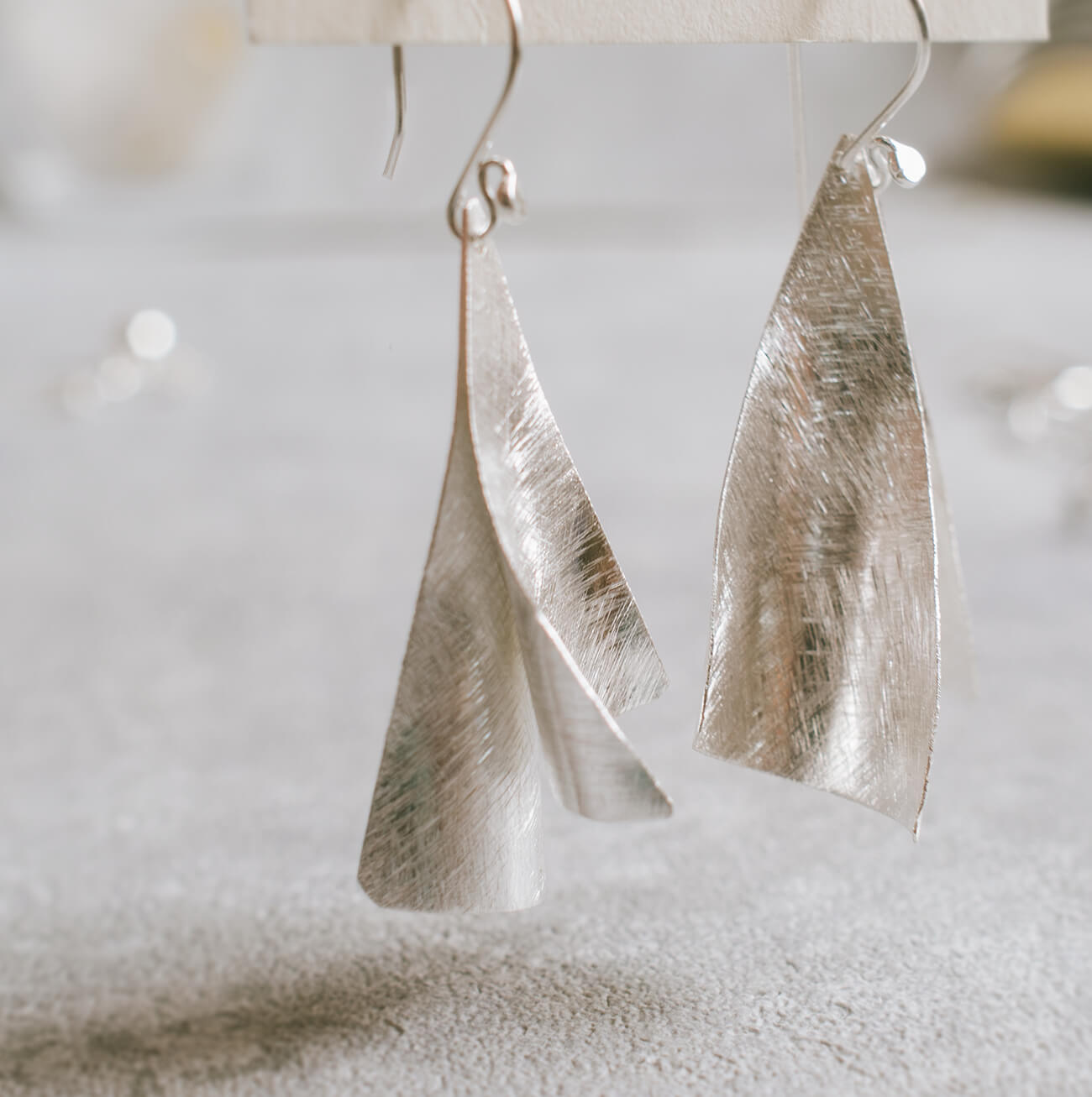 Silver925 Wavy Plate Hang Earrings BRIZIO -ブリジオ- | Ops.(オプス