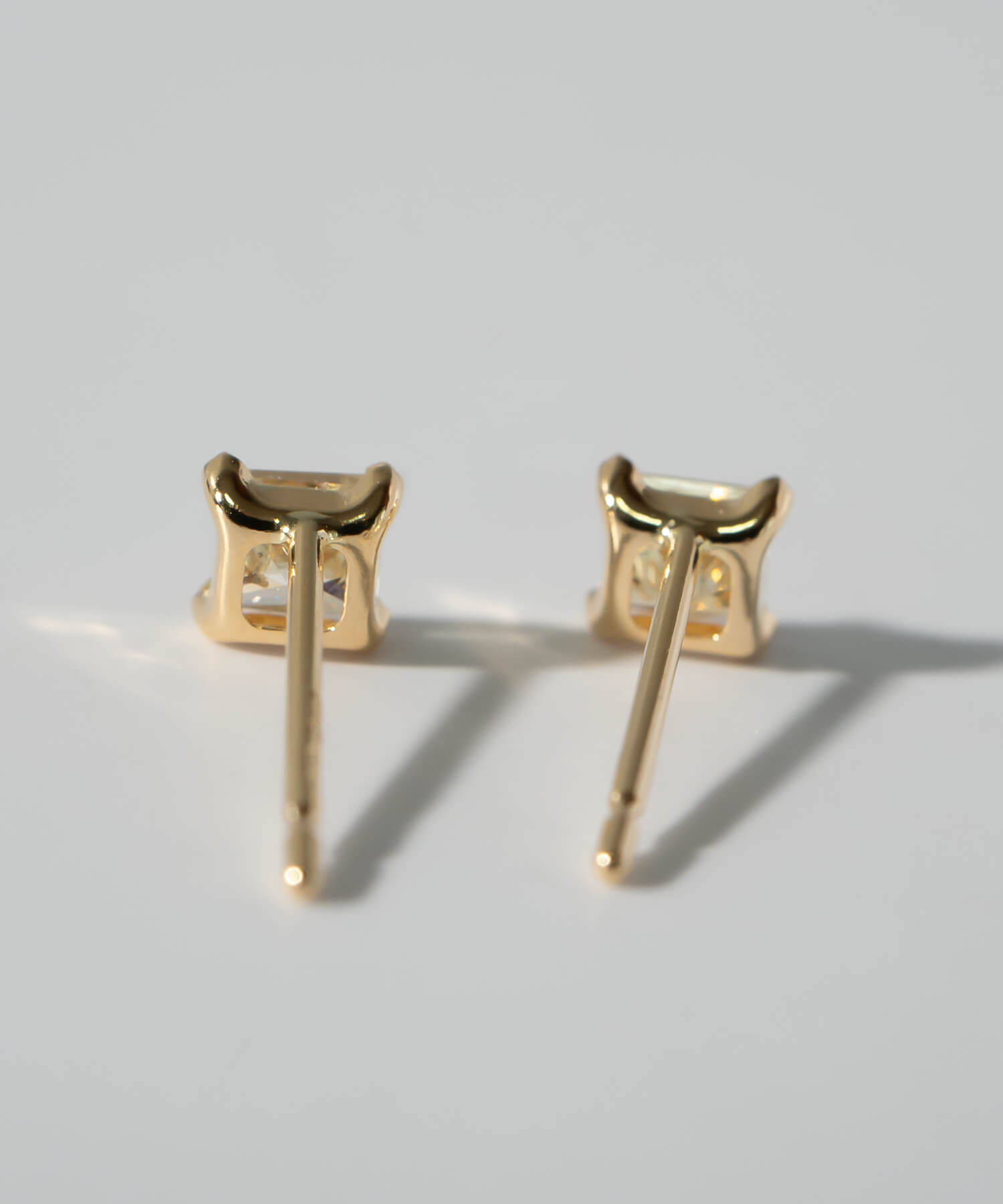 ゴールド 18k ダイヤ ピアス ダイヤモンド 一粒