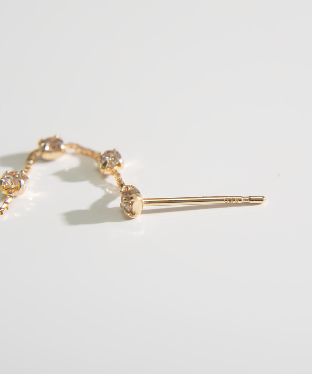 ダイヤ ダイヤモンド ピアス 18金 18K 揺れる レディース シンプル