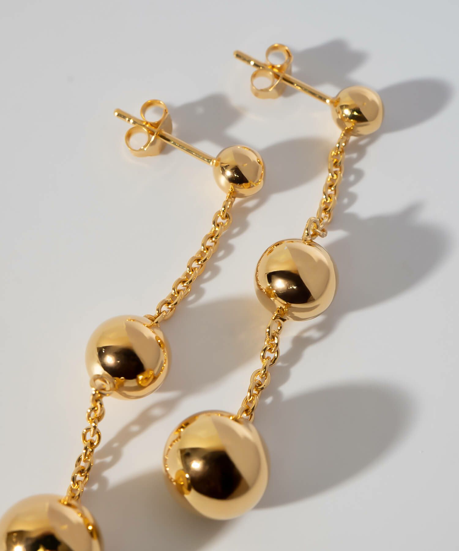 揺れる ピアス 金属アレルギー対応 かわいい シルバー ゴールド 18K仕上げ 【BAO バオ】 大きめ 大ぶり ボール チェーン ピアス シルバー925 両耳用 チェーンピアス ピアス カジュアル フォーマル おしゃれ