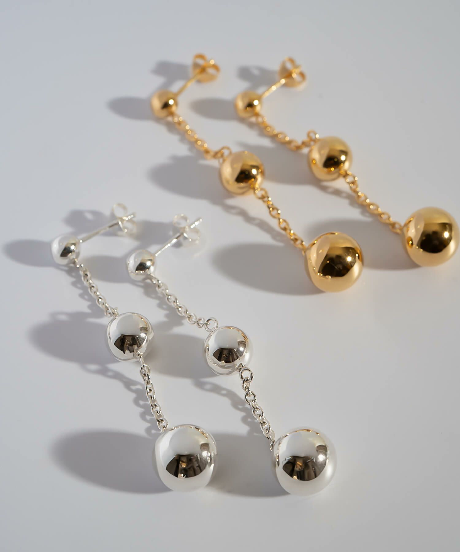 揺れる ピアス 金属アレルギー対応 かわいい シルバー ゴールド 18K仕上げ 【BAO バオ】 大きめ 大ぶり ボール チェーン ピアス シルバー925 両耳用 チェーンピアス ピアス カジュアル フォーマル おしゃれ