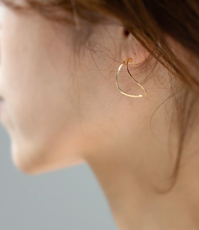 18k ピアス フープ シンプル 18金 金属アレルギー 対応 レディース ジュエリー アクセサリー プレゼント フープピアス フックピアス ラインピアス カジュアル 大人 可愛い おしゃれ