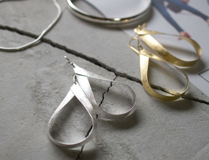 Silver925 Drop Shape Hang Earrings FEIGE -フェージュ- | Ops.(オプス)公式ストア