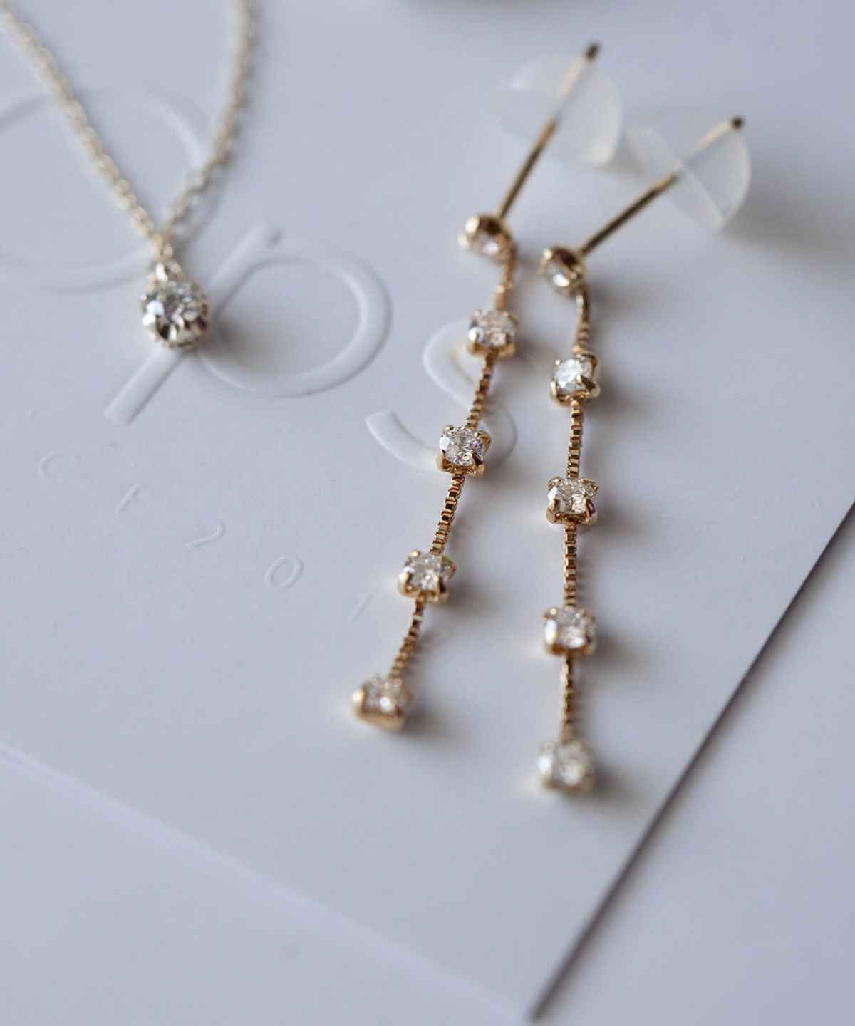 ダイヤモンド ピアス 揺れる 18金 ブランド 5連 天然 ダイヤモンド 甲府ブランド ロングピアス k18 １８k 大人 可愛い おしゃれ