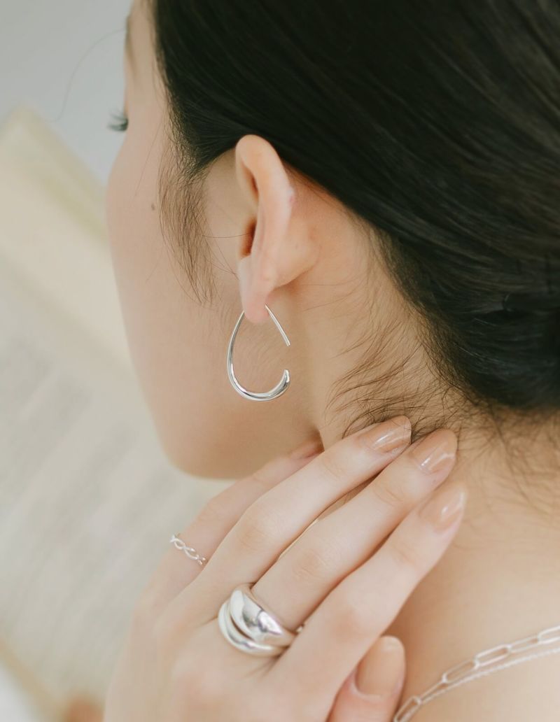 Silver925 Shiny Drop Hang Earrings LADEW -ラデュー- | Ops.(オプス