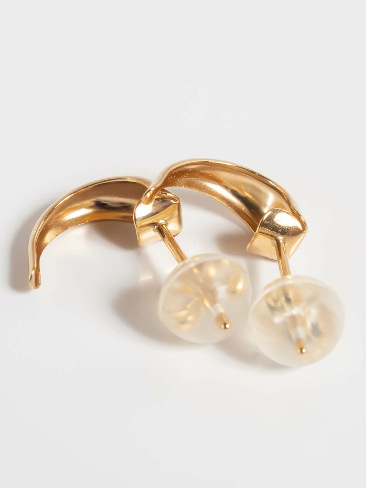 18k ピアス  三日月 ピアス 18金 つけっぱなし 国内甲府ブランド k18 18金 つけっぱなしピアス レディース ジュエリー ブランド アクセサリー プレゼント 小さめ