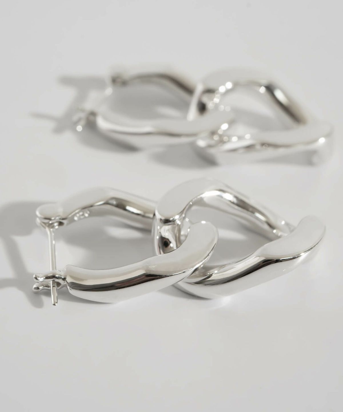 シルバー925 ピアス ゴールド ピアス 【NEVIEN ネビア】 silver925 金属アレルギー 安心 大ぶり ピアス シンプル レディース 18k ピアス 揺れる 派手 個性 レトロ 大人 可愛い ピアス カジュアル フォーマル 大人 可愛い おしゃれ