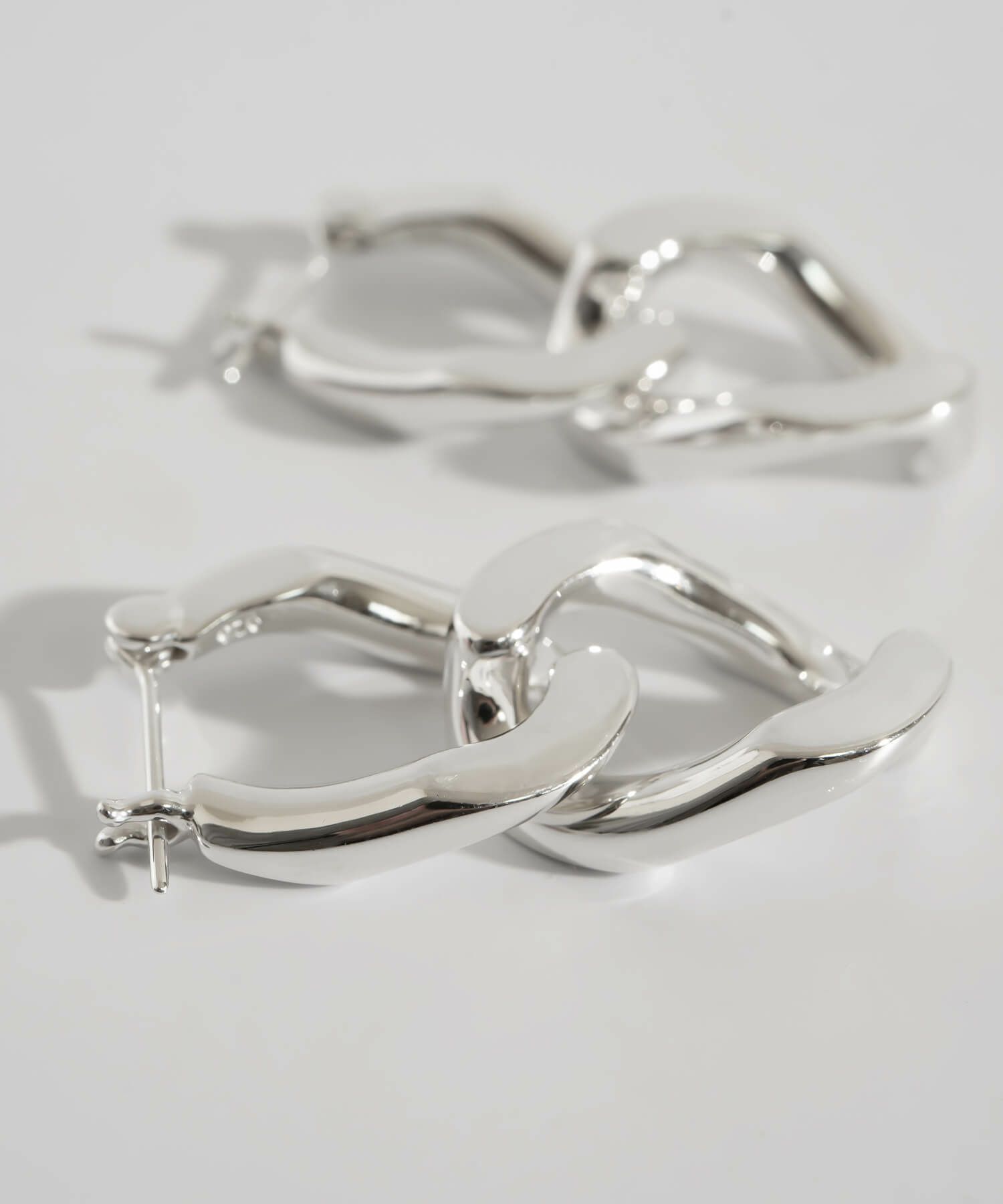 シルバー925 ピアス ゴールド ピアス 【NEVIEN ネビア】 silver925 金属アレルギー 安心 大ぶり ピアス シンプル レディース 18k ピアス 揺れる 派手 個性 レトロ 大人 可愛い ピアス カジュアル フォーマル 大人 可愛い おしゃれ