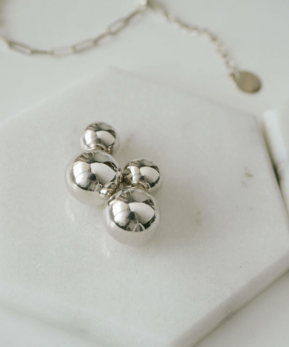 【雑誌掲載アイテム】 大きめ ピアス シルバー ボール 【Pallo パロ】 silver925 シルバー925 バックキャッチピアス ダブルキャッチ シルバーピアス 大ぶり 両耳用 丸玉 シルバー トライバルピアス レトロ おしゃれ 金属アレルギー 軽量