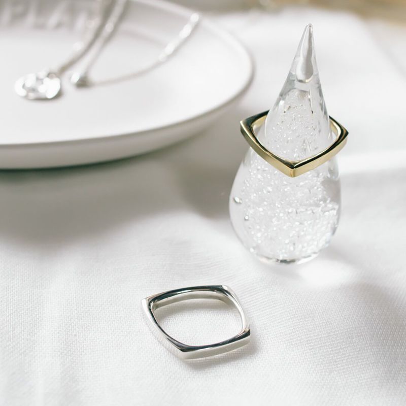 Silver925 Curvy Square Ring EOLOU -イオル- | Ops.(オプス)公式ストア