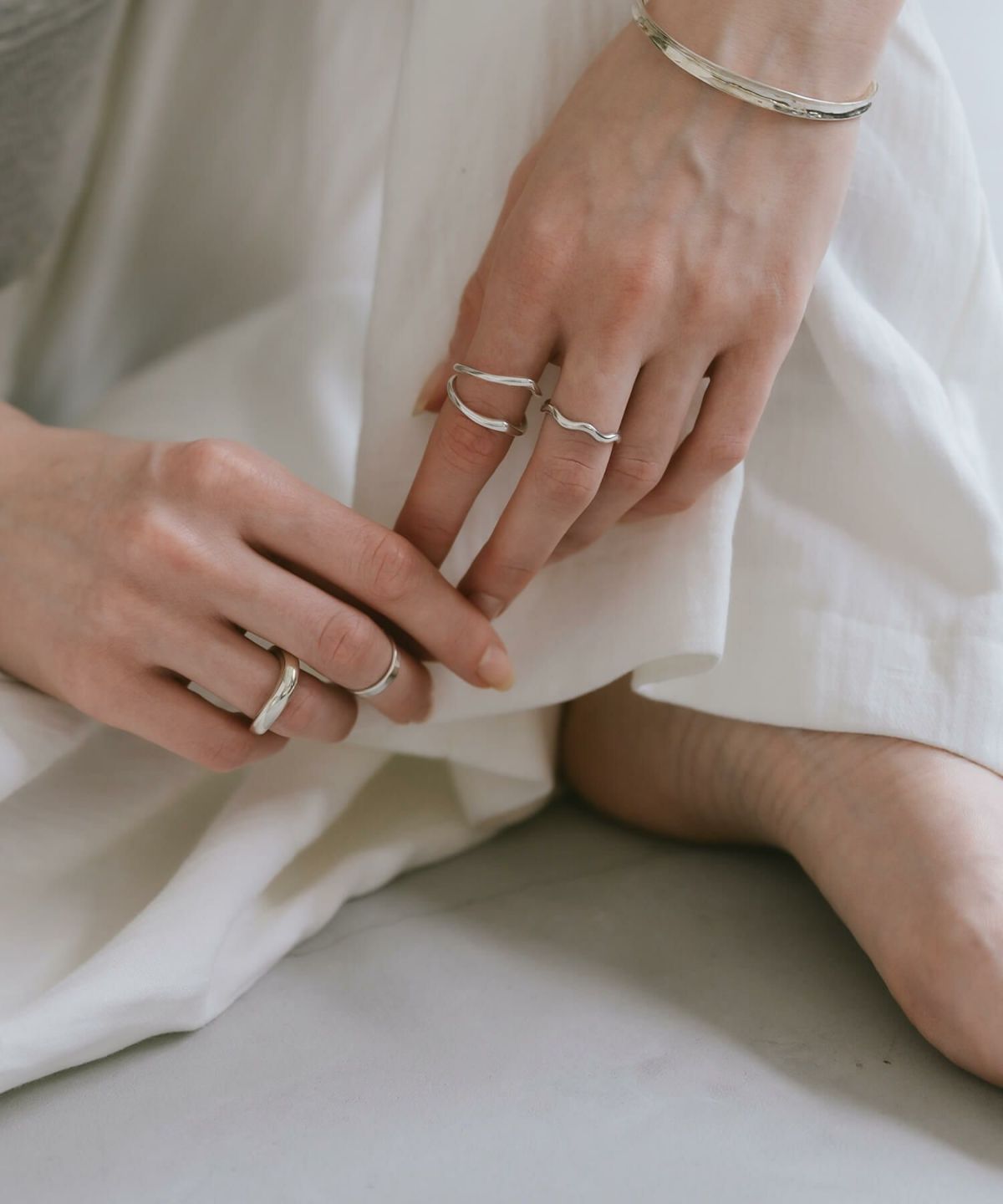 金属アレルギー 安心 シルバー925 リング シンプル 【LOROC ロロック】 シルバー ゴールド リング シルバーリング ゴールドリング 太め レディース 中指 人差し指 指輪 おしゃれ 18金 リング ゴールド 指輪 ジュエリー アクセサリー ウェーブ 波 指輪 重ね付け