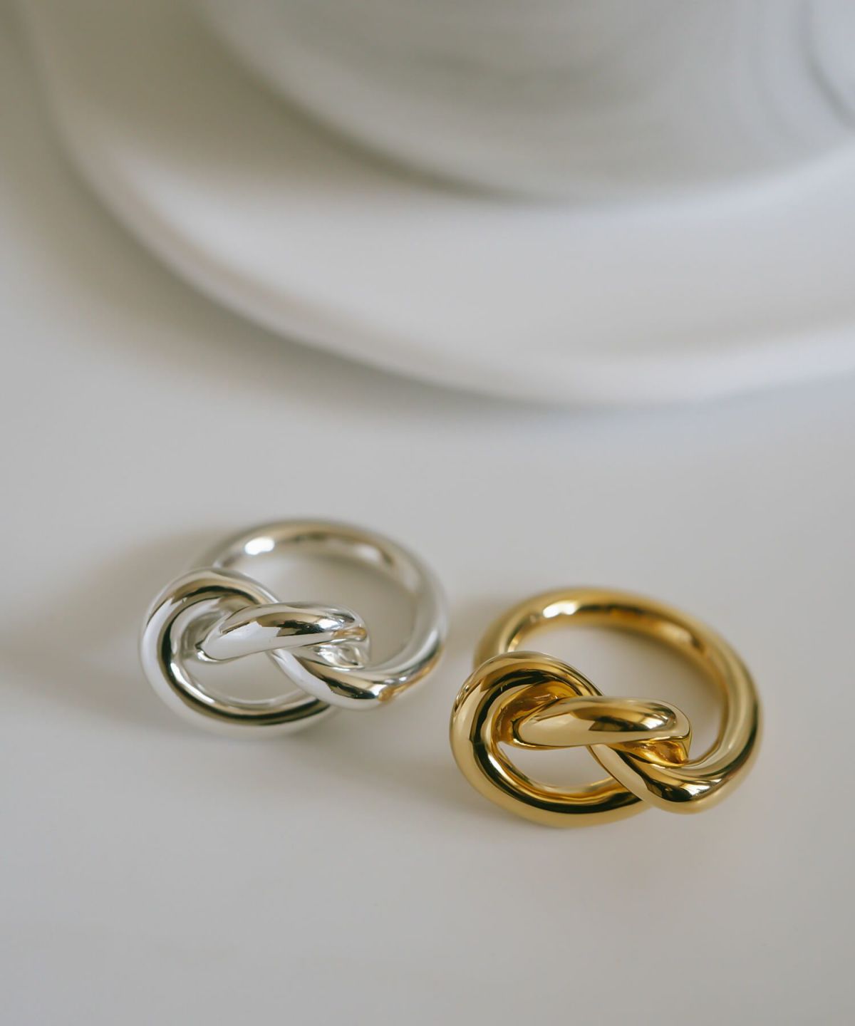 金属アレルギー 安心 シルバー925 リング シンプル 【obliga オブリガ リング】 ノットリング シルバー ゴールド リング シルバーリング ゴールドリング 華奢 レディース 人差し指 指輪 おしゃれ 18金 k18 リング ゴールド 細め 指輪 ジュエリー アクセサリー 結び目