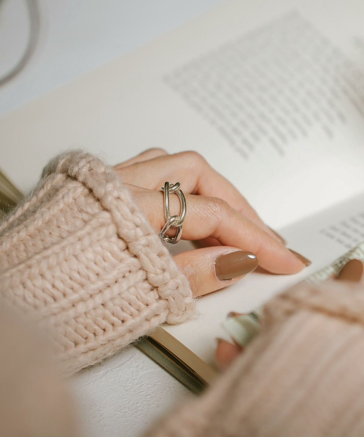 指輪 リング ブランド おしゃれ　指輪人差し指 レディース 指輪18金 金属アレルギー シルバー チェーンリング