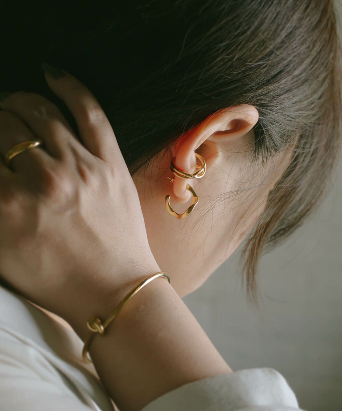 クロス イヤーカフ 大ぶり シルバー イヤカフ 金属アレルギー対応 【XIRA エクシラ】 イヤーカフ 18 金 仕上げ イヤーカフ シルバー925 かっこいい メンズ 片耳用 ゴールド シルバー ニッケルフリー 安心 重ね付け レディース イヤーカフス イヤリング ピンキーリング