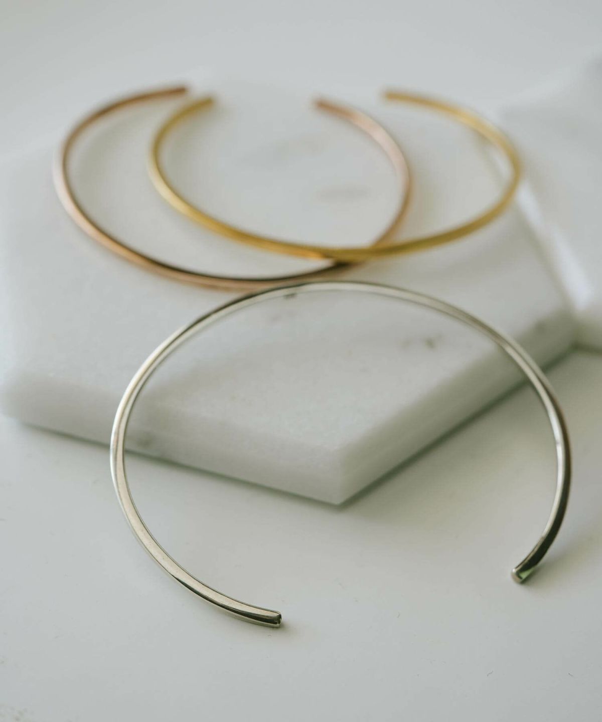 【ドラマ衣装協力】 バングル レディース シルバー925 オープン バングル ブレスレット プレーン【pianta ピアンタ】 silver925 18金仕上げ ゴールド K18 スキンジュエリー シンプル 細め おしゃれ 大人 可愛い 腕時計 重ねづけ アクセサリー 人気 シンプルアクセ