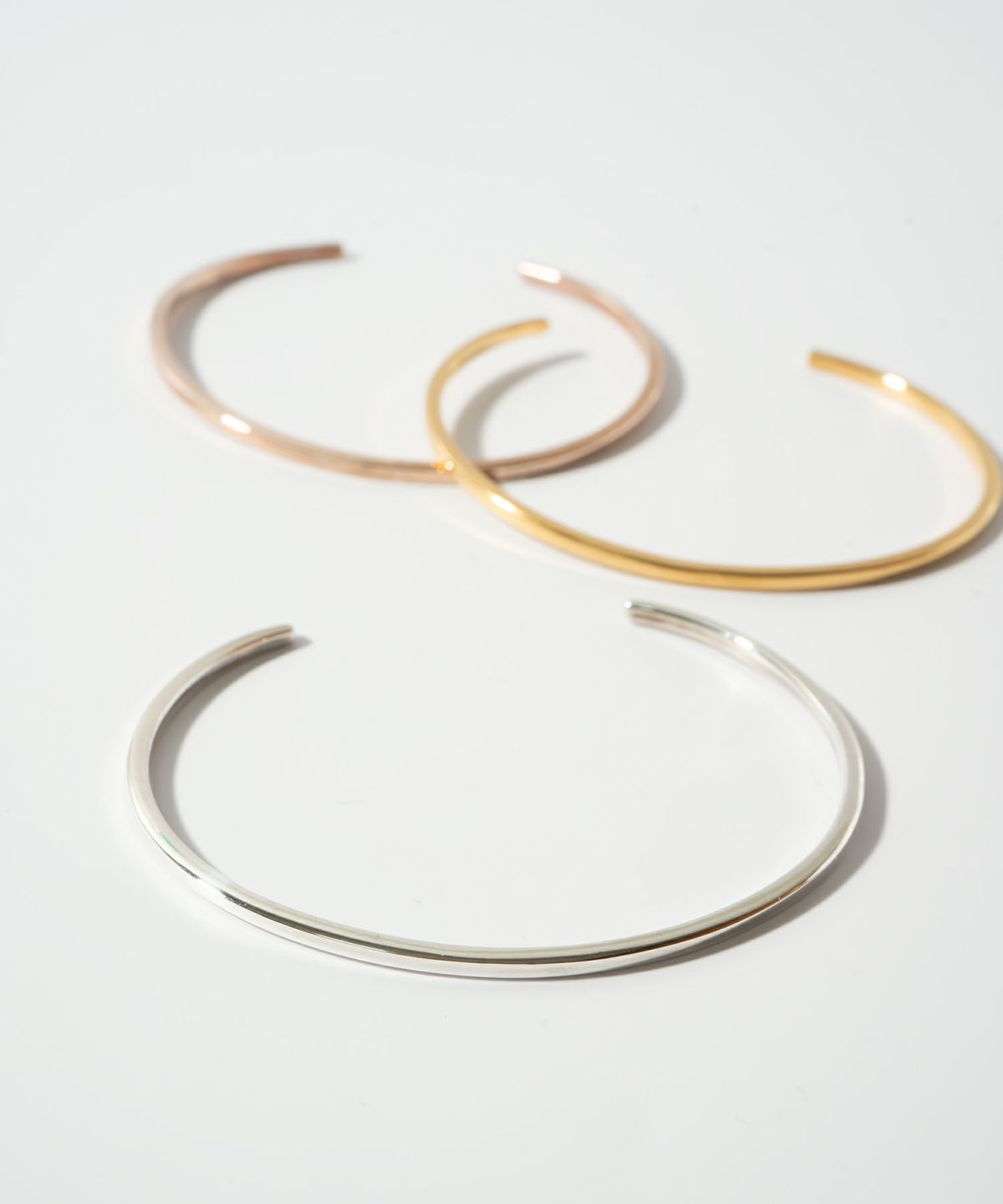 【ドラマ衣装協力】 バングル レディース シルバー925 オープン バングル ブレスレット プレーン【pianta ピアンタ】 silver925 18金仕上げ ゴールド K18 スキンジュエリー シンプル 細め おしゃれ 大人 可愛い 腕時計 重ねづけ アクセサリー 人気 シンプルアクセ