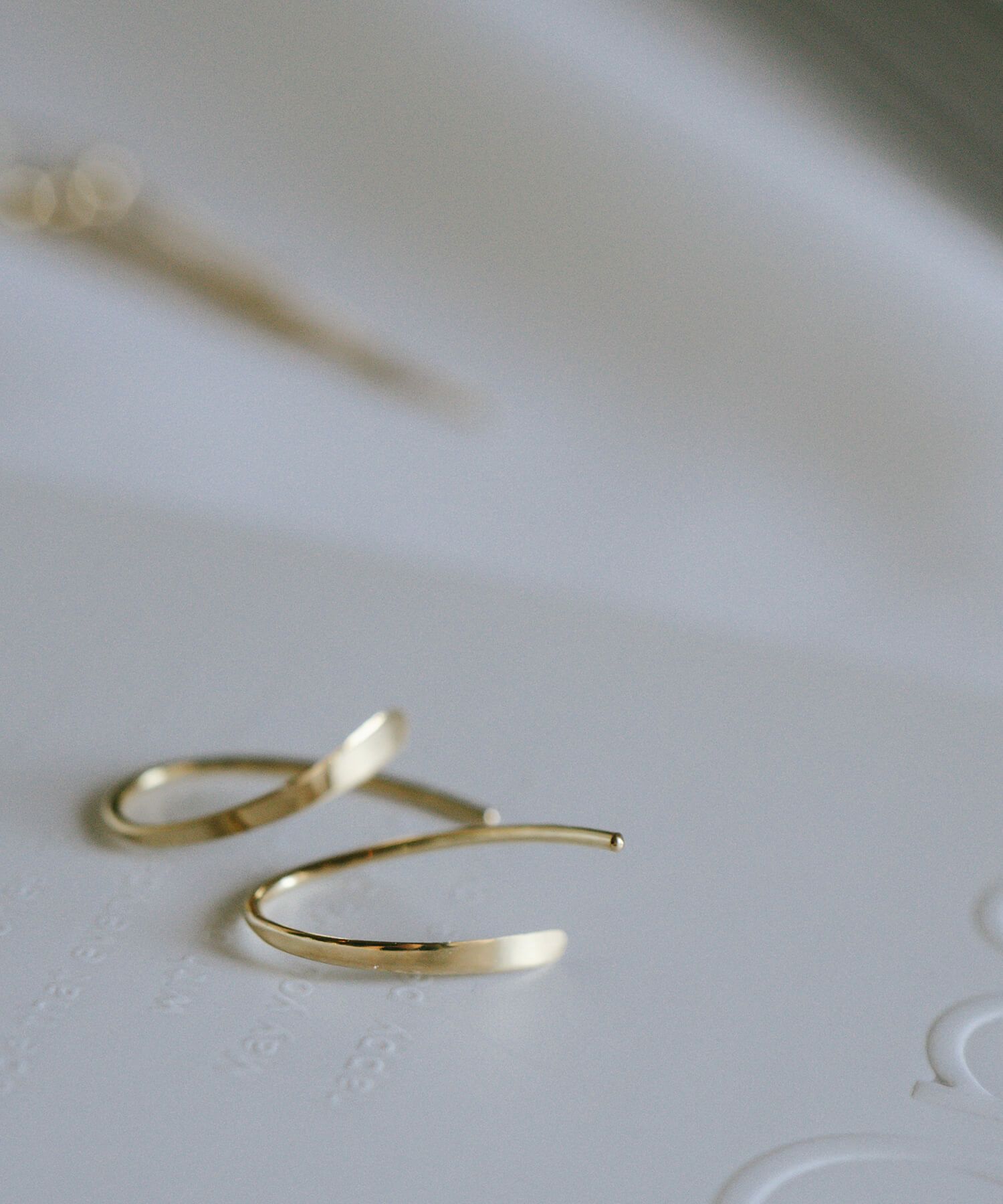 K10 Tiny Hang Earrings GOUCCIA-MINI K10 -ゴーチャミニ- | Ops 