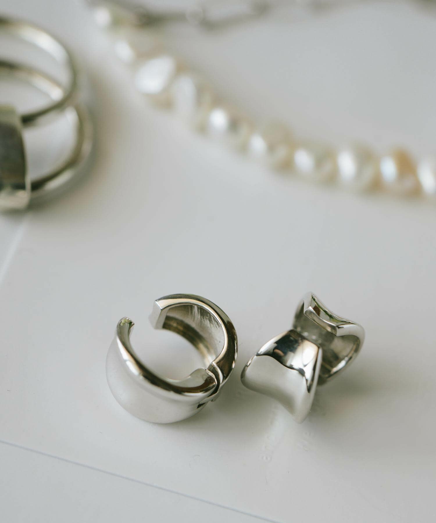 イヤーカフシンプルレディースシルバー925ノンホールピアスピアリング大ぶり【jobahヨバン】18kゴールド仕上げイヤリングSilver925金属アレルギー対応片耳用フックピアスカジュアルフォーマルおしゃれ