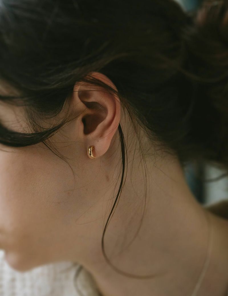 k10 10k 10金 １０金 【国内甲府ブランド】 金属アレルギー対応 10金 ピアス ハーフフープ ムーンピアス 10金 ピアス つけっぱなし レディース ジュエリー アクセサリー プレゼント ゴールドピアス フープ 小さめ カジュアル 大人 可愛い おしゃれ セカンドピアス