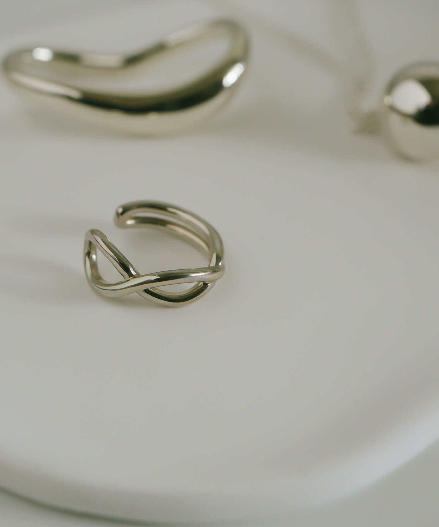 【訳ありアウトレット品】★通常価格→アウトレット価格 ピンキーリング イヤーカフ 大ぶり レディース シンプル シルバー925 イヤカフ イヤーカフス ノンホールピアス ピアリング 【XIRA エクシラ】 18k ゴールド仕上げ イヤリング Silver925 金属アレルギー対応 片耳用