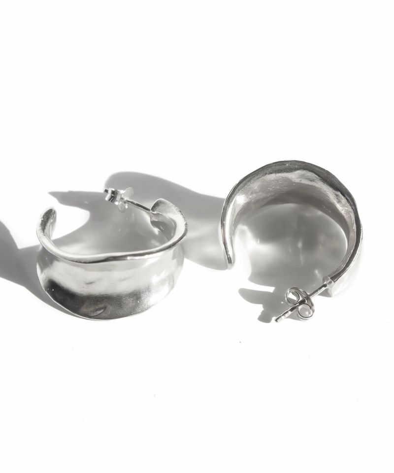 【訳ありアウトレット品】★通常価格→アウトレット価格【雑誌掲載アイテム】シルバー925 大ぶり フープピアス 【CORNETTO コルネ】 変色防止仕上げ 両耳用 silver925 内反り 金属アレルギー 安心 ピアス レディース ジュエリー アクセサリー キャッチピアス おしゃれ