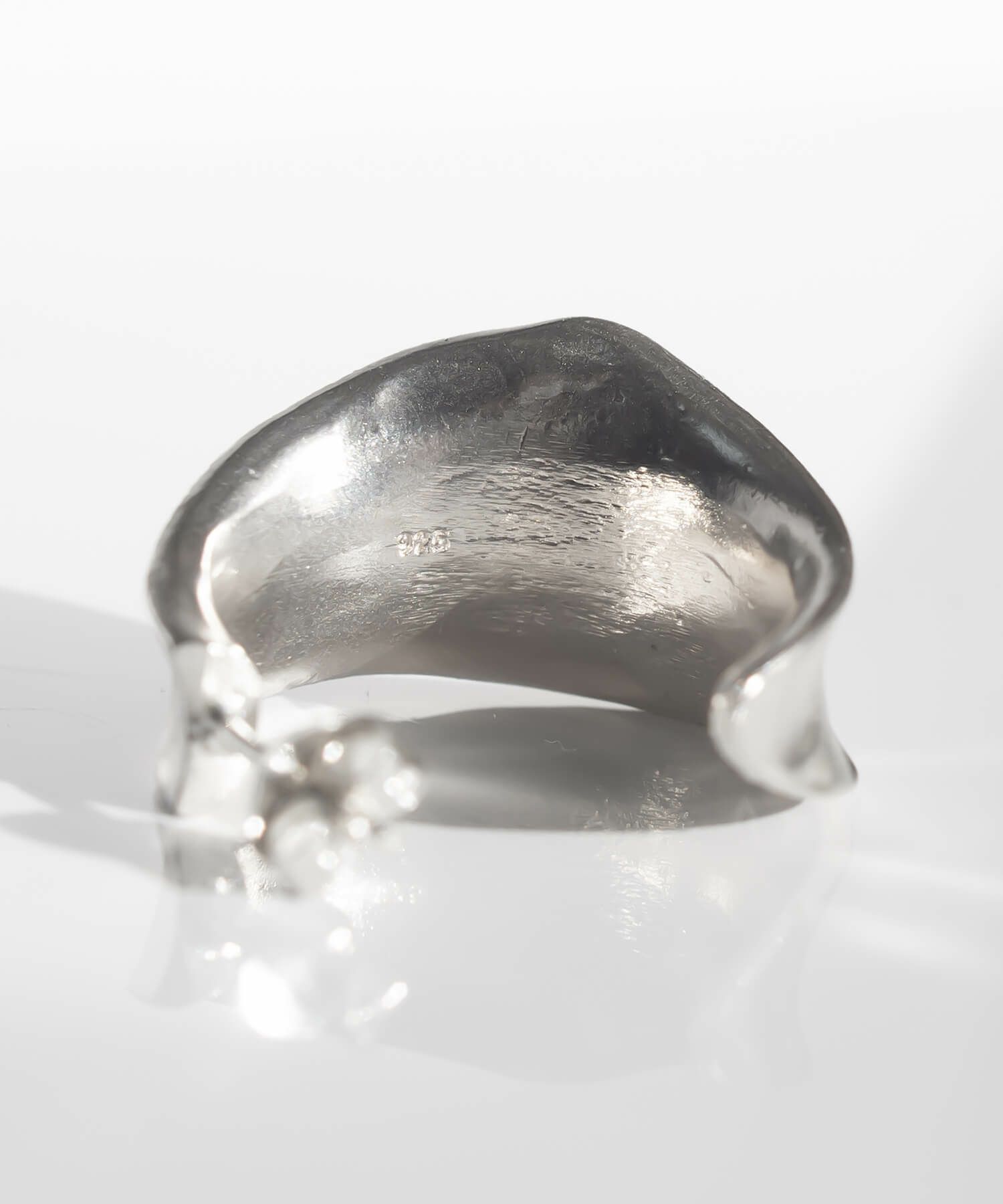 【訳ありアウトレット品】★通常価格→アウトレット価格【雑誌掲載アイテム】シルバー925 大ぶり フープピアス 【CORNETTO コルネ】 変色防止仕上げ 両耳用 silver925 内反り 金属アレルギー 安心 ピアス レディース ジュエリー アクセサリー キャッチピアス おしゃれ