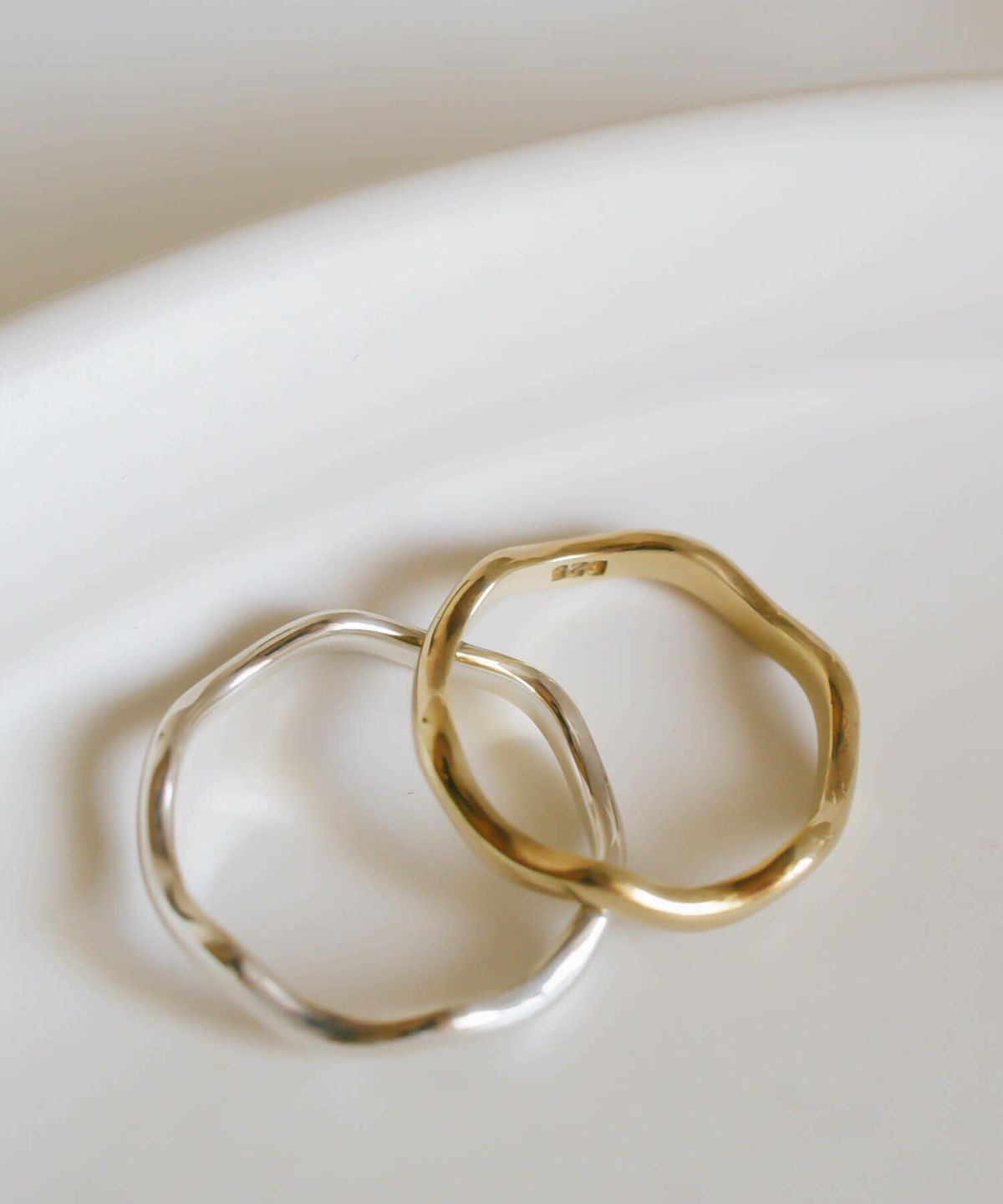 【訳ありアウトレット品】★通常価格→アウトレット価格 金属アレルギー 安心 シルバー925 リング シンプル 【LOROC ロロック】 シルバー ゴールド リング シルバーリング ゴールドリング レディース 中指 人差し指 指輪 おしゃれ 18金 ジュエリー アクセサリー 重ね付け