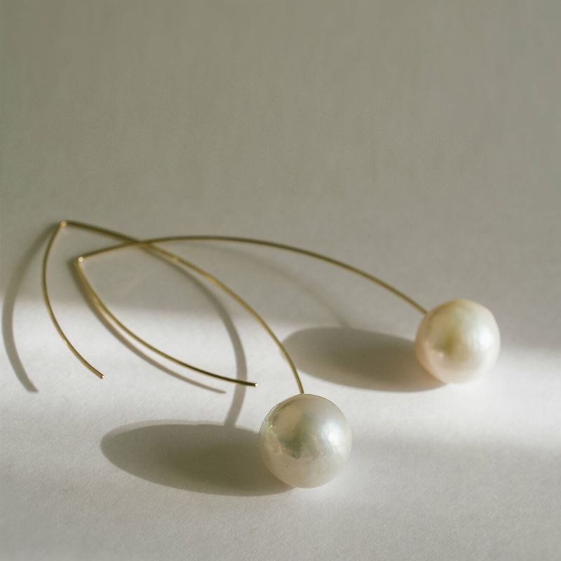 K18 Baroque Pearl Swing Earrings PENDULI-WHT -ペンドゥリ- | Ops