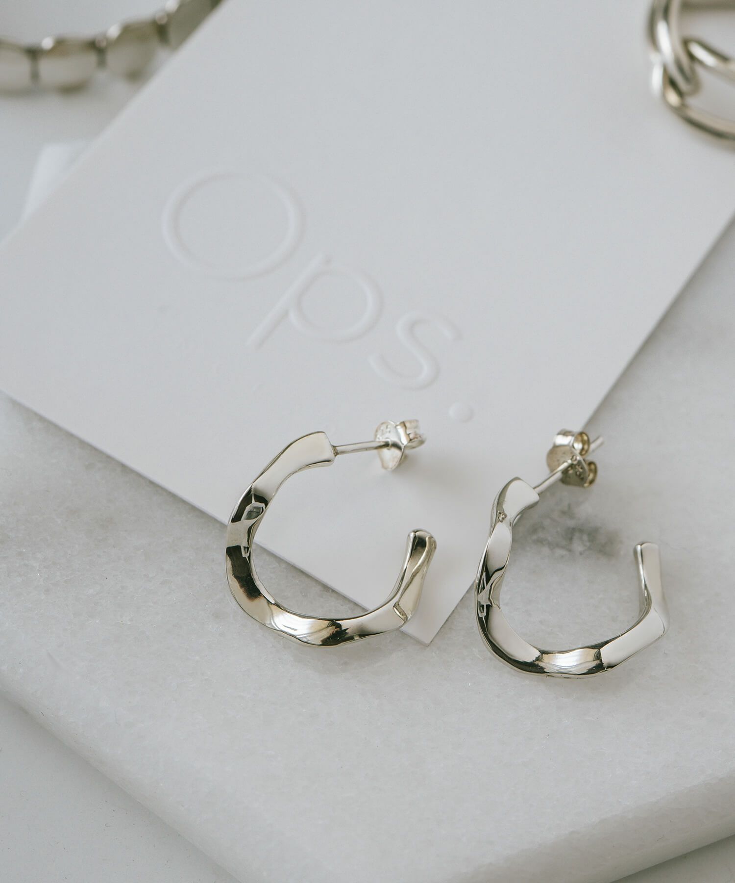 【訳ありアウトレット品】★通常価格→アウトレット価格 シルバー925 ピアス ウェーブ【 PIELE ピエル】 シルバー ゴールド ピアス Silver925 18K仕上げ 金属アレルギー対応 両耳用 フープピアス ピアス レトロ おしゃれ