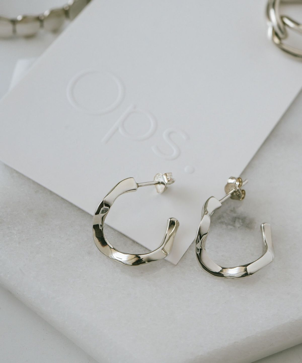 【訳ありアウトレット品】★通常価格→アウトレット価格 シルバー925 ピアス ウェーブ【 PIELE ピエル】 シルバー ゴールド ピアス Silver925 18K仕上げ 金属アレルギー対応 両耳用 フープピアス ピアス レトロ おしゃれ