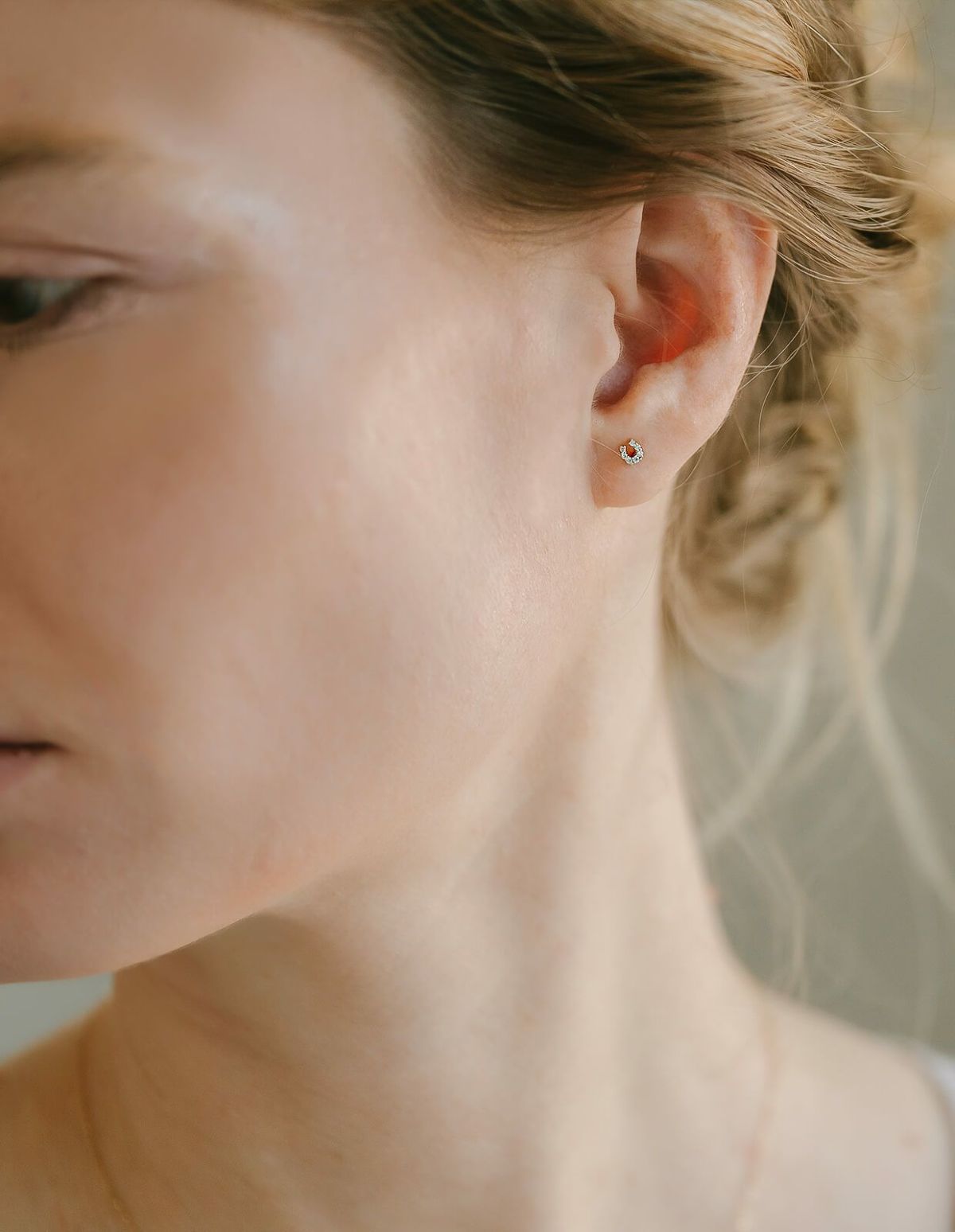 10k ピアス つけっぱなし 小さめ 天然ダイヤ 【MELE メレシリーズ】 ホースシュー クロス レディース ゴールド 10金 金属アレルギー 対応 レディース ジュエリー アクセサリー ピアス キャッチ k10 ダイヤモンドピアス