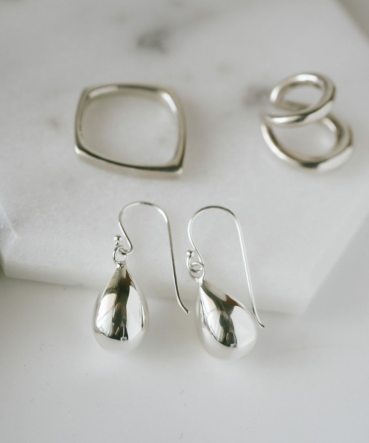 ドロップ ピアス フックピアス 金属アレルギー 18k シンプル 【QUATRA カトラ】 ピアス ティアドロップ シルバー925 大ぶり 大きめ k18 ゴールド仕上げ Silver925 しずく 雫 カジュアル おしゃれ