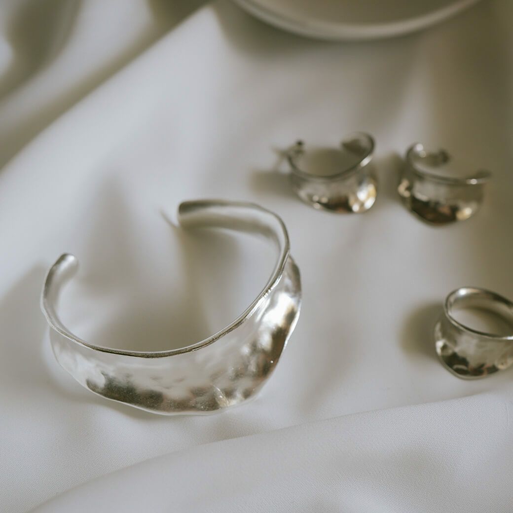 Silver925 Hammered Bangle Erzge エルツ Ops オプス 公式ストア