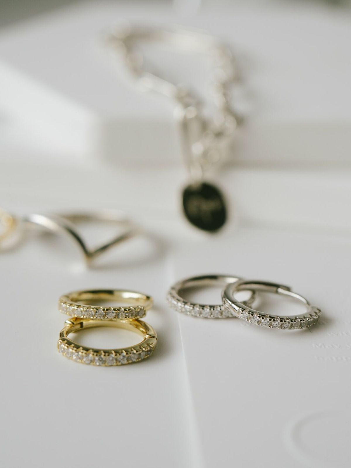 金属アレルギー対応ピアスフープ小さめジルコニア【kyklos-strキクロス・ストレート】中折れ式シルバー925フープピアス18K仕上げシルバーピアスゴールドk18小ぶりピアスSilver92518金ニッケルフリーピアスシンプルレディースキラキラ