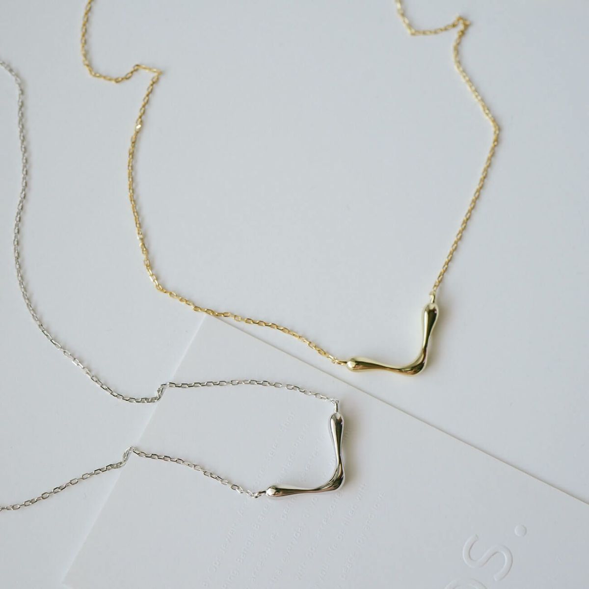 金属アレルギー対応シルバーネックレスチェーンレディース【nero-s-nk-wegネロウシルバーウェッジ】シルバー925ネックレスV字Vライン18K仕上げシルバーチェーン45cmネックレス18金ゴールドk18Silver925ニッケルフリーシンプル