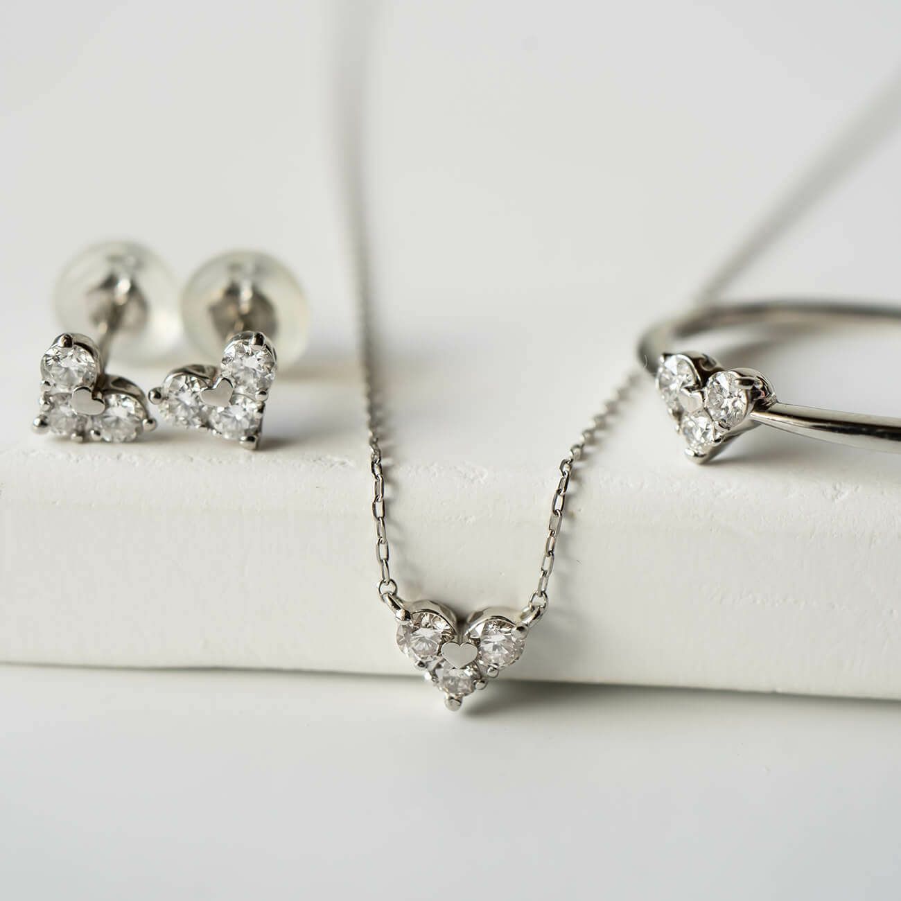 18kネックレスチェーンプラチナダイヤモンドトップ【majerta-nkマジェルタ】18金金属アレルギー対応レディースジュエリーダイヤハートネックレスゴールドシルバーアクセサリーk18クリスマスギフト女性プレゼント大人カジュアルおしゃれシンプル