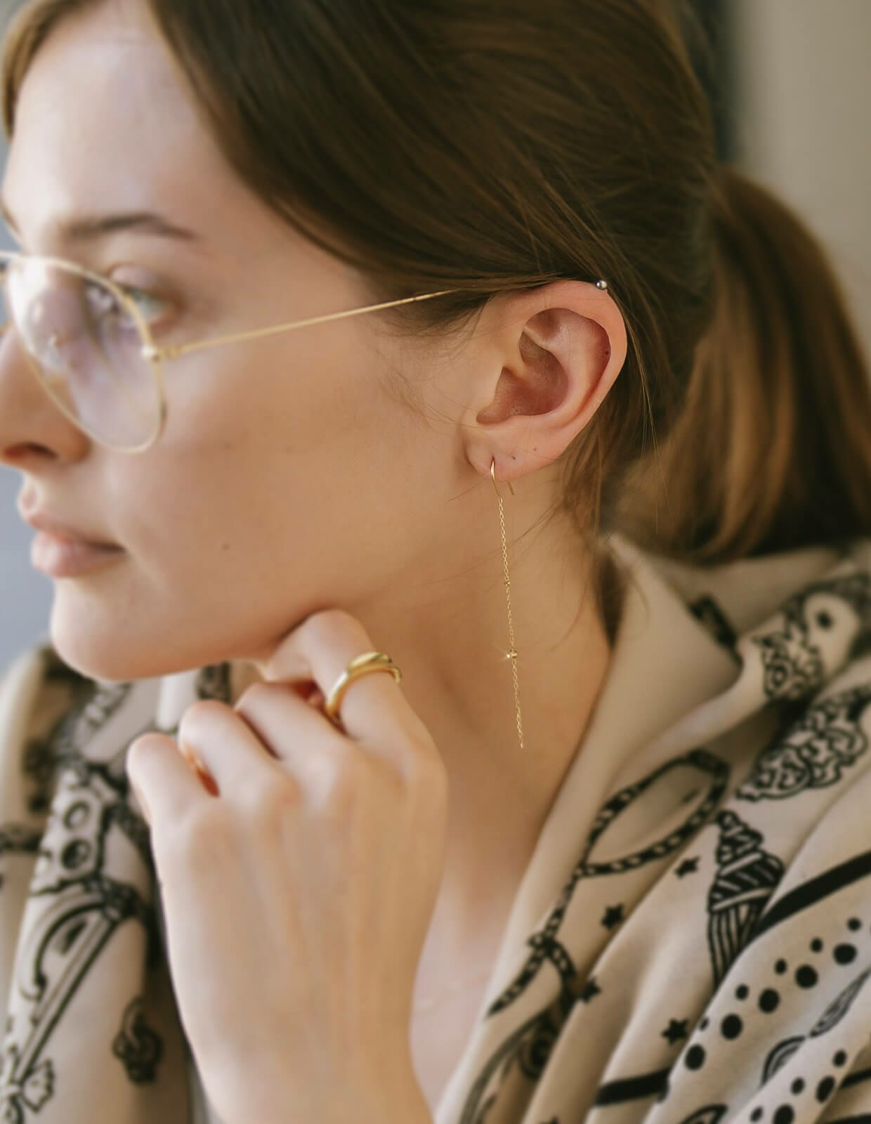 ピアス金属アレルギーゴールド18k18金【ariadne-points-peアリアドネ・ポワン】チェーンピアス揺れるk18イエローゴールドフックピアス細い極細華奢シンプルトレンドレディースジュエリーアクセサリー上品流行スタイリッシュ