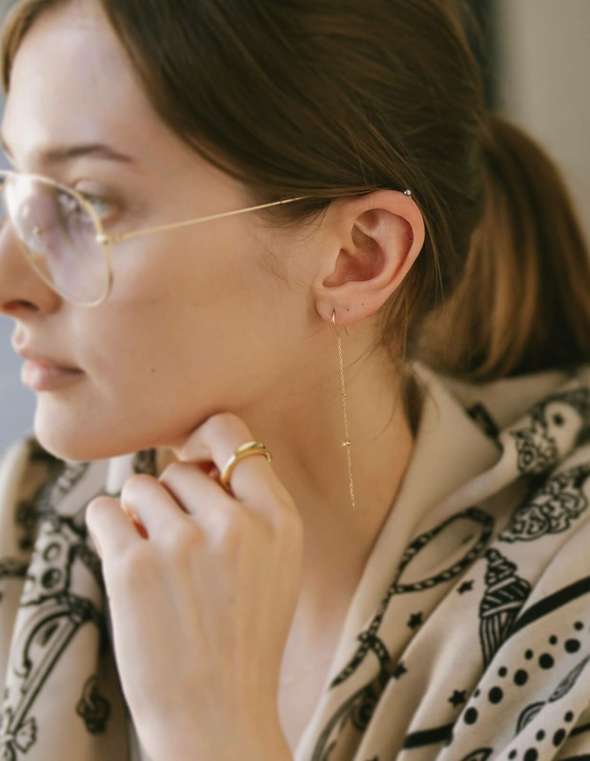 ピアス金属アレルギーゴールド18k18金【ariadne-points-peアリアドネ・ポワン】チェーンピアス揺れるk18イエローゴールドフックピアス細い極細華奢シンプルトレンドレディースジュエリーアクセサリー上品流行スタイリッシュ