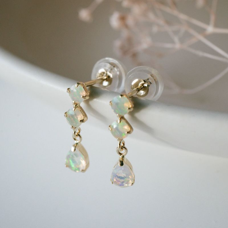 3連ピアス揺れる天然石金属アレルギー対応【tresor-trois-peトレゾール・トロワ】ピアス10K10金k10オパールブルートパーズグリーンガーネット小さめピアス小ぶりピアスエレガントかわいい石パワーストーンお守り繊細