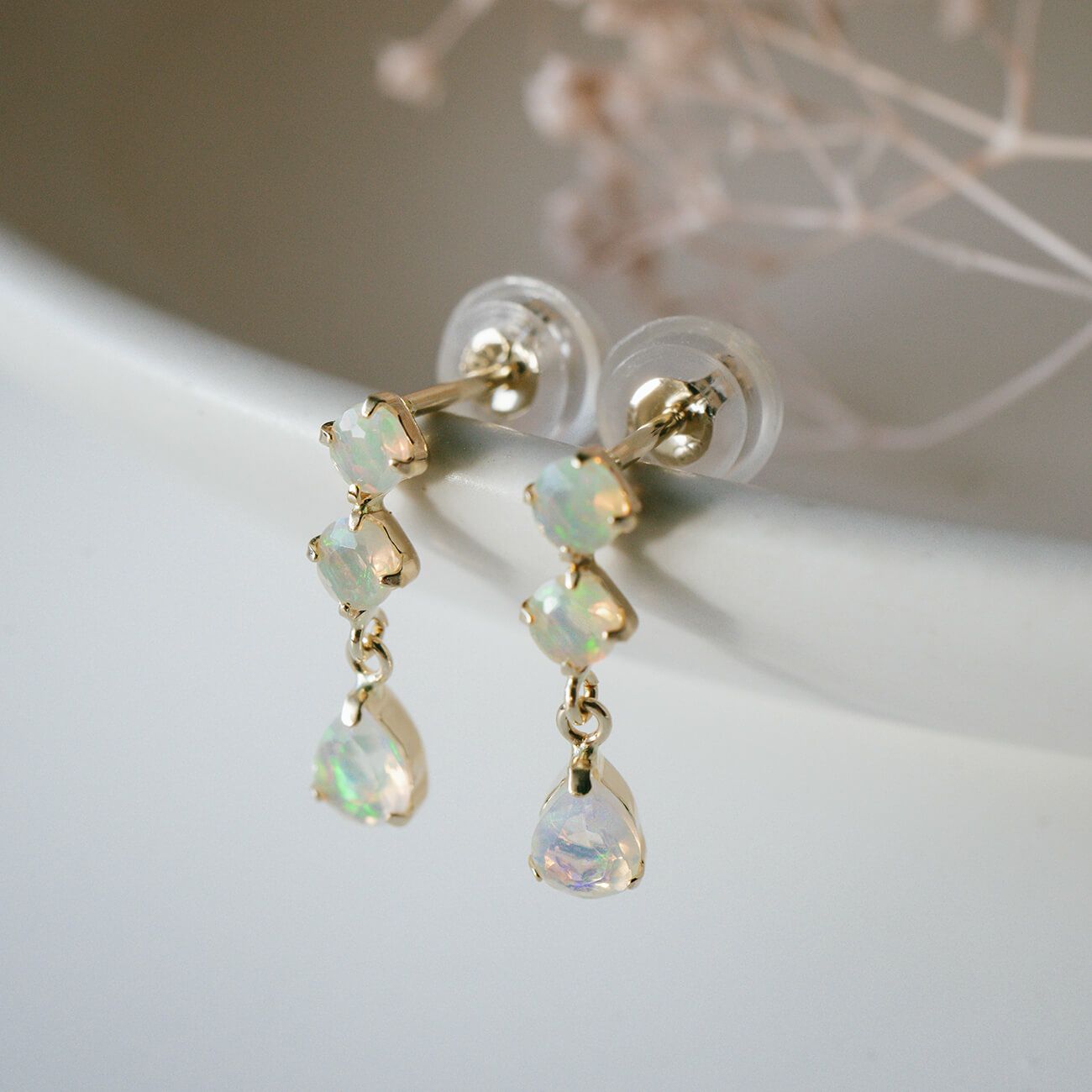 3連ピアス揺れる天然石金属アレルギー対応【tresor-trois-peトレゾール・トロワ】ピアス10K10金k10オパールブルートパーズグリーンガーネット小さめピアス小ぶりピアスエレガントかわいい石パワーストーンお守り繊細