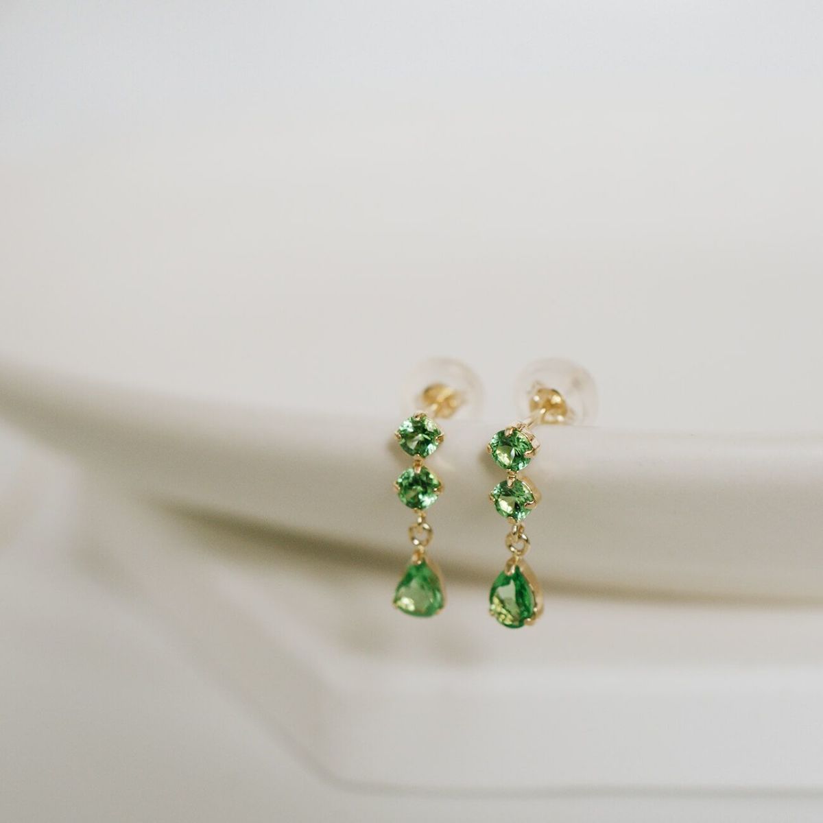 3連ピアス揺れる天然石金属アレルギー対応【tresor-trois-peトレゾール・トロワ】ピアス10K10金k10オパールブルートパーズグリーンガーネット小さめピアス小ぶりピアスエレガントかわいい石パワーストーンお守り繊細