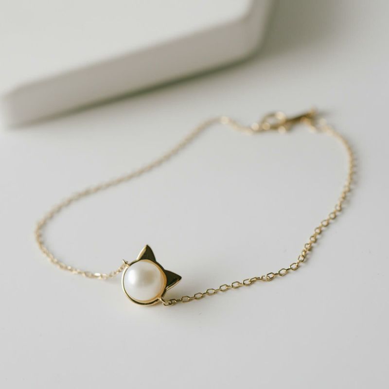 猫ブレスレットレディースK10【fortuna-cat-brフォルトゥナ・キャット】淡水パールブレスレット小豆アミュレットチェーン真珠パールかわいい大人可愛いアクセサリーネコねこグッズチャーム猫雑貨プレゼント金属アレルギー対応イエローゴールド