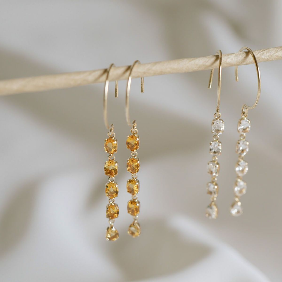 5連ピアス揺れるかわいい天然石金属アレルギー対応【tresor-cinq-peトレゾール・サンク】ピアス10K10金k10ホワイトトパーズシトリン小さめピアス小ぶり大人おしゃれピアスシンプル小さい誕生石エレガント石パワーストーンお守り繊細