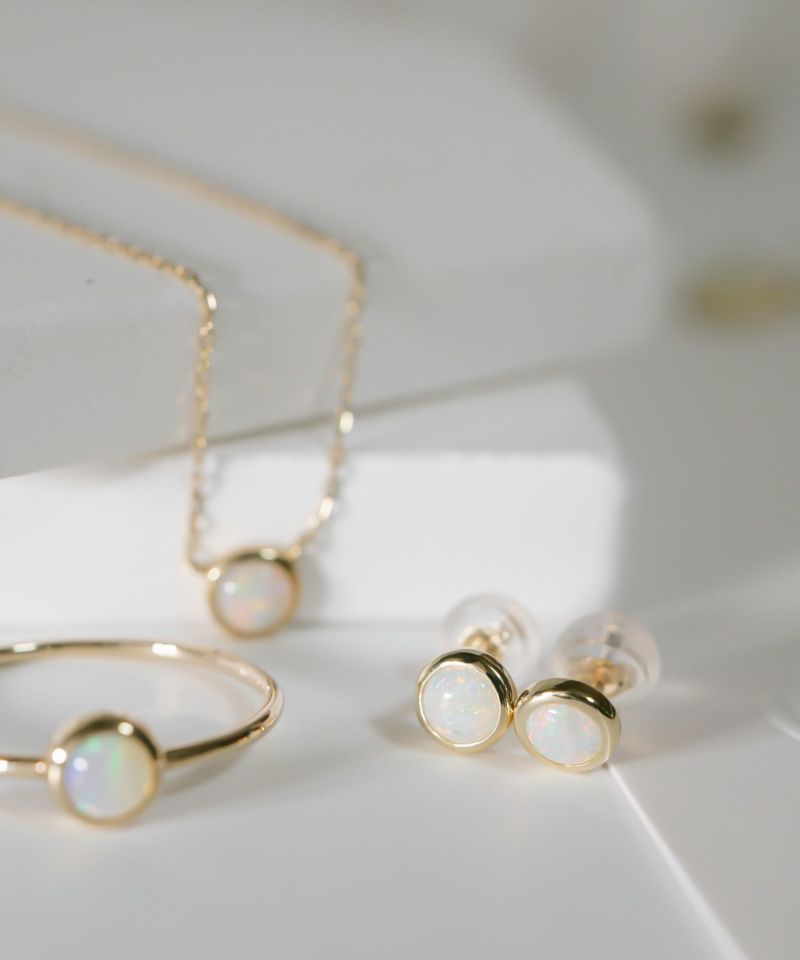 オパール お守り 天然石 ピアス カボションカット LUPAUS ルパウ