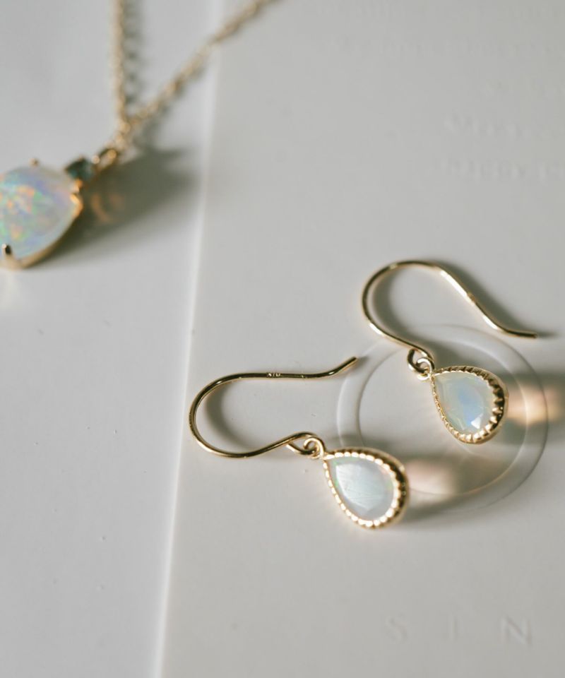 ピアス揺れるかわいい天然石金属アレルギー対応【terra-solze-peテラ・ソルゼ】ピアス10K10金k10ホワイトトパーズオパール小さめピアス小ぶり大人おしゃれピアスシンプル小さい誕生石エレガント石パワーストーンお守り繊細