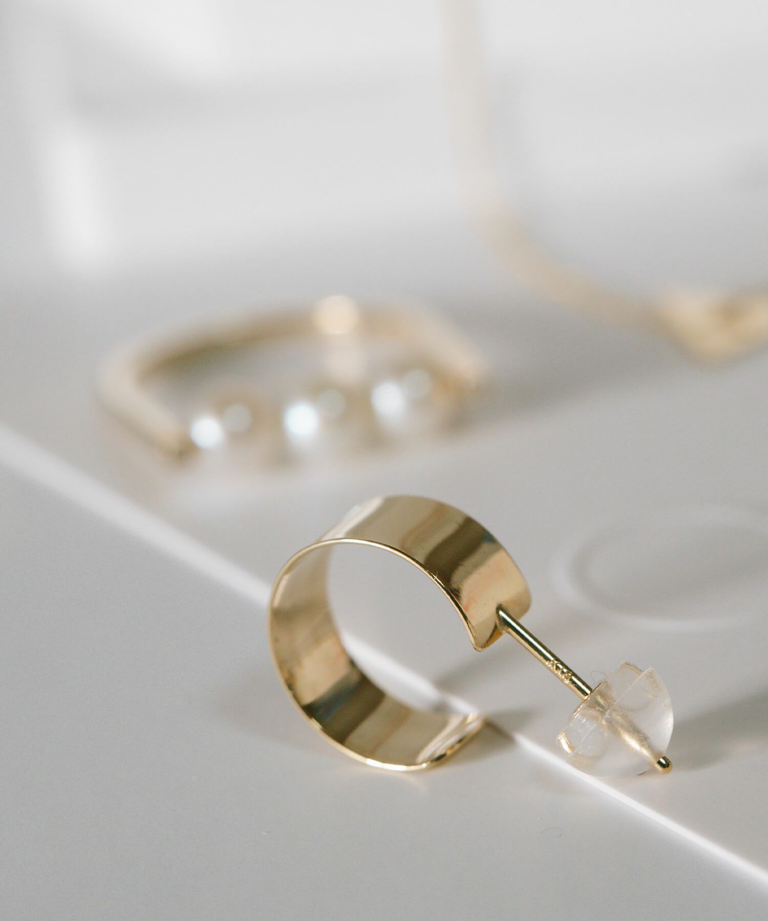 18k ピアス フープ シンプル ゴールド 【enlille-pe-10mm エンリル 