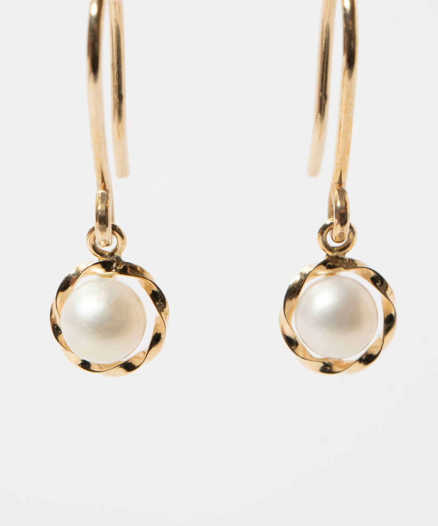 パールピアス一粒ぶら下がり小さいフープ【perle-bb-peペルル・べべ】淡水パール揺れるパールピアス金属アレルギー対応10金パールピアスK1010K真珠1粒誕生日プレゼント女性かわいい20代30代40代50代母親60代70代義母ピアス揺れるタイプ