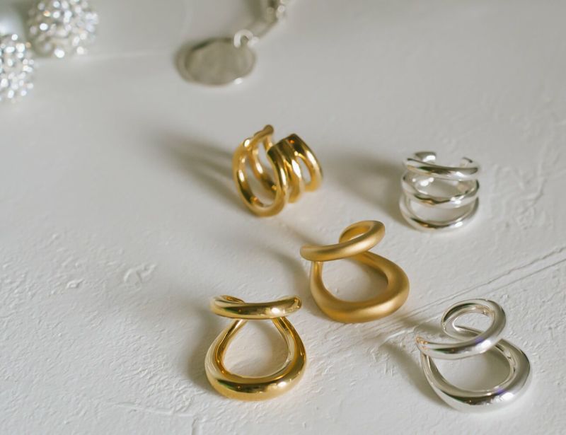 イヤーカフシンプルレディースシルバー925ノンホールピアスピアリング大ぶり【RHENEレーネ】18kゴールド仕上げイヤリングSilver925金属アレルギー対応片耳用フックピアスカジュアルフォーマルおしゃれ