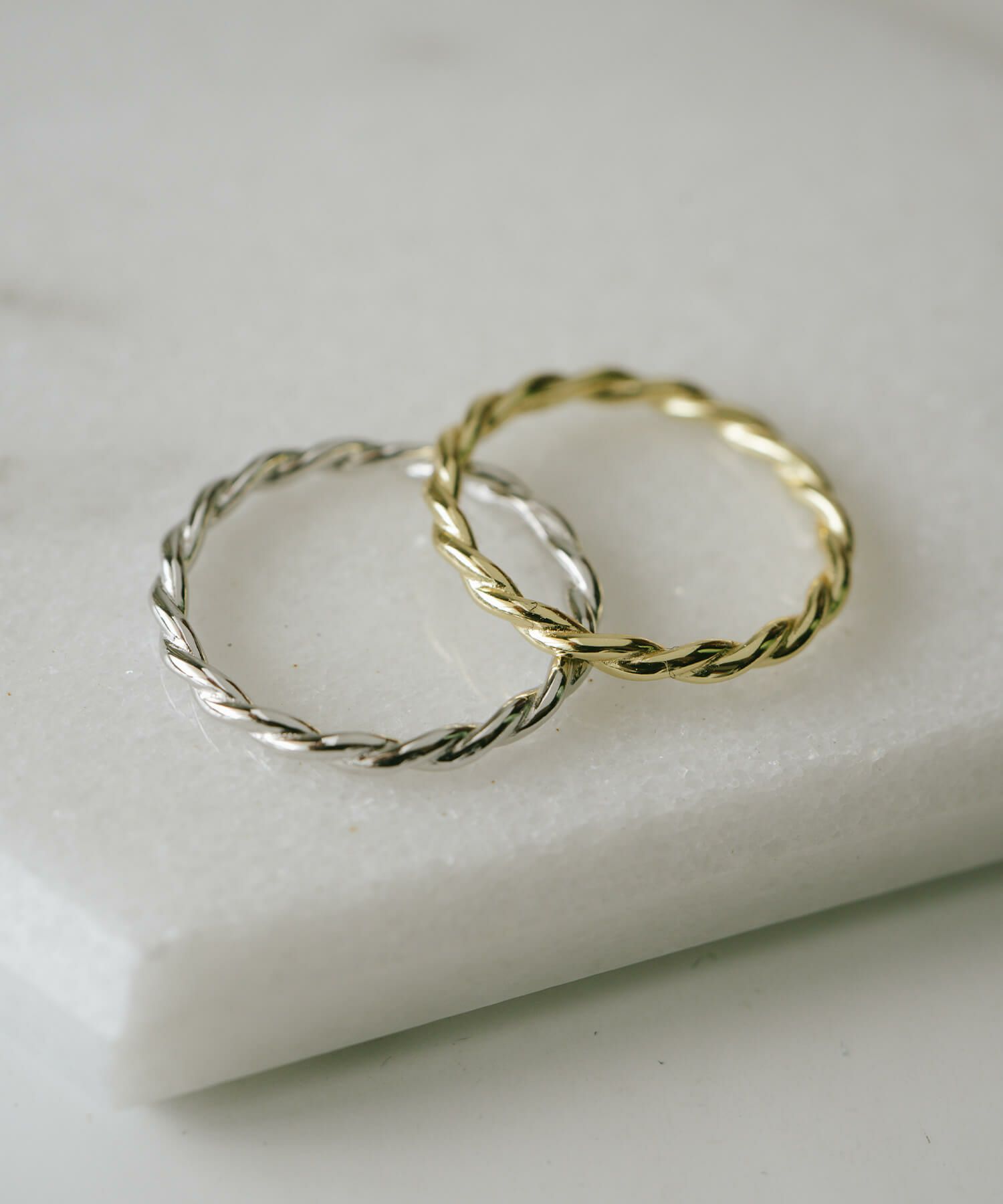 シルバー925リングメンズレディースシルバー指輪【kierreキエレ】ひねりねじれツイストリングゴールド金属アレルギー対応シンプルリング18金仕上げk1818kファッション人気ブランド20代30代40代50代誕生日友達プレゼント女友達