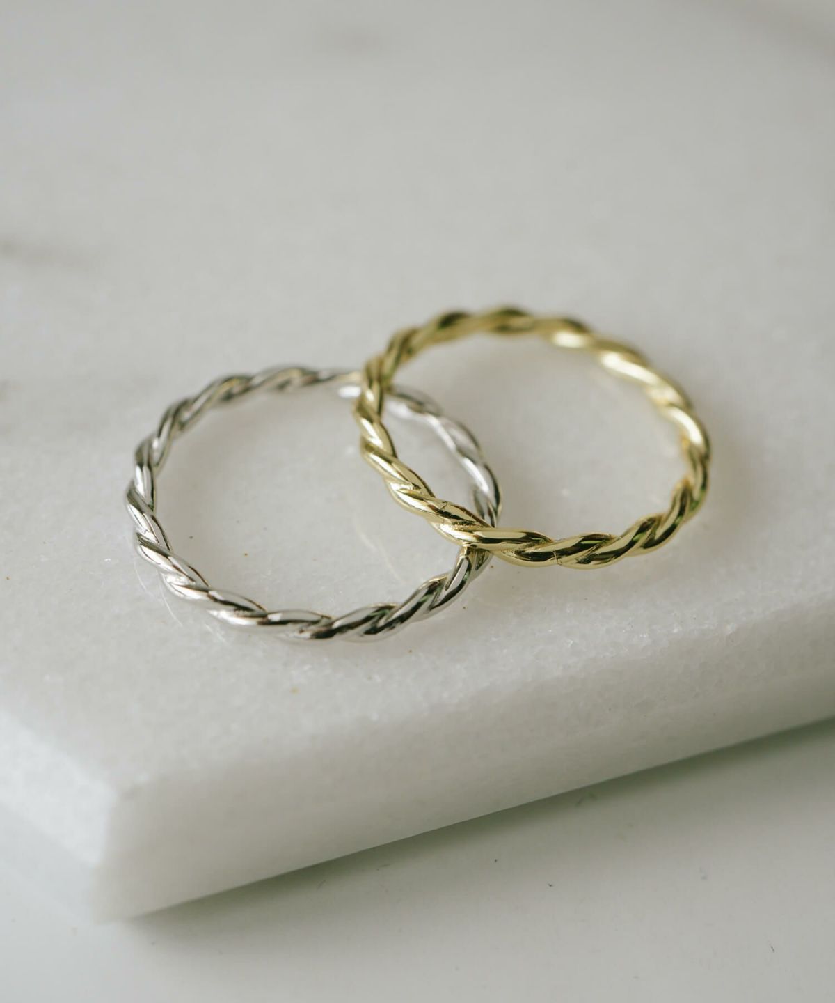 シルバー925リングメンズレディースシルバー指輪【kierreキエレ】ひねりねじれツイストリングゴールド金属アレルギー対応シンプルリング18金仕上げk1818kファッション人気ブランド20代30代40代50代誕生日友達プレゼント女友達